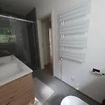 Ferienbungalow Mit 2 Schlafzimmern, Sauna & Whirlpool דירה ורניגרוד