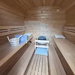 Ferienbungalow Mit 2 Schlafzimmern, Sauna & Whirlpool * ורניגרוד