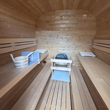 Ferienbungalow Mit 2 Schlafzimmern, Sauna & Whirlpool * Wernigerode